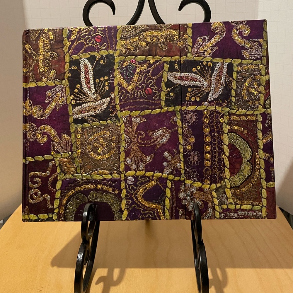 Paperblanks Journal Tribe Collection 
Sequin Garnet NEW